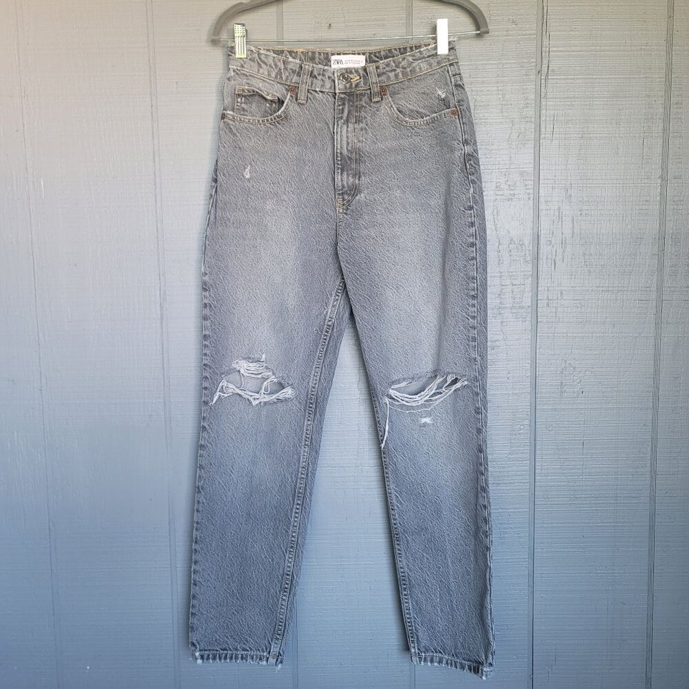 Zara 100% Cotton Vintage-Inspired Look High-Rise Distressed Gray Jeans. Size 6